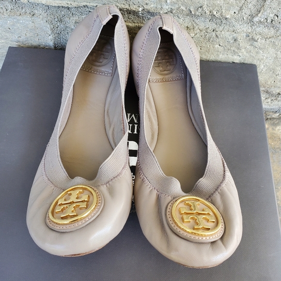 Tory Burch Shoes - Tory Burch Caroline 2 ballet flats ~ Grey size 7